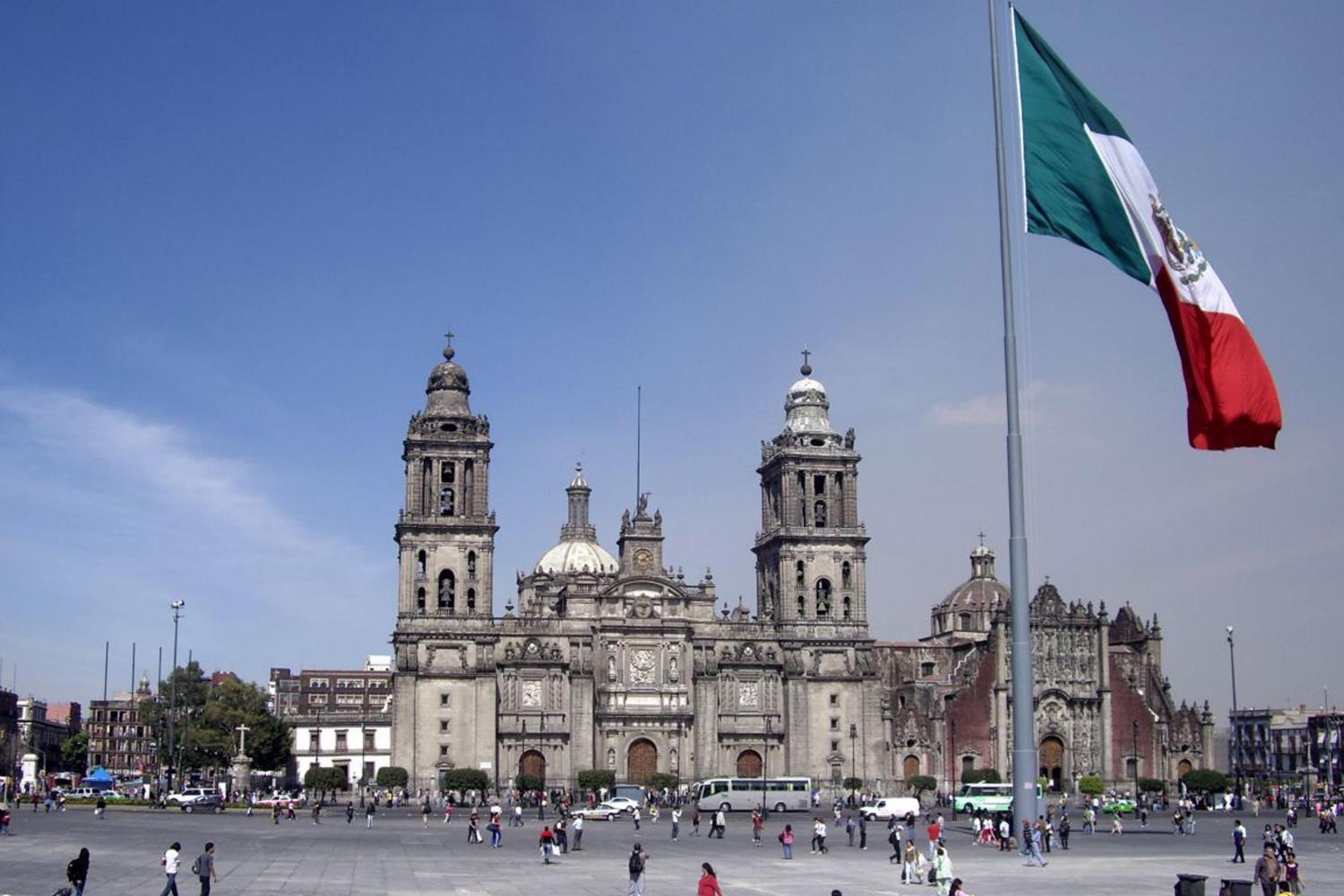Столица страны мехико. Сокало Мехико. Сьюдад-де-Мехико. Сьюдад-де-Мехико (Мехико). Площадь Сокало в Мехико.